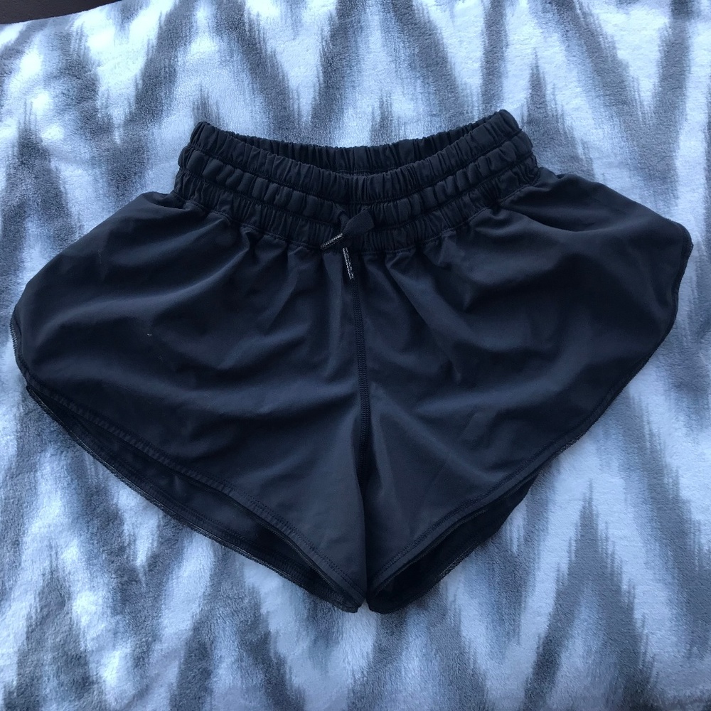 lululemon black flyaway shorts